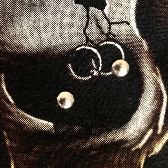 Skull T Shirt,  Unisex, Horror, Goth Graphic Tee, With Metal Studs, Size Med - Picture 4 of 7